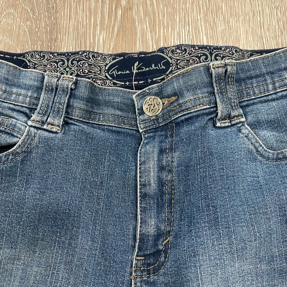 Gloria Vanderbilt Jean Shorts - Picture 6 of 6